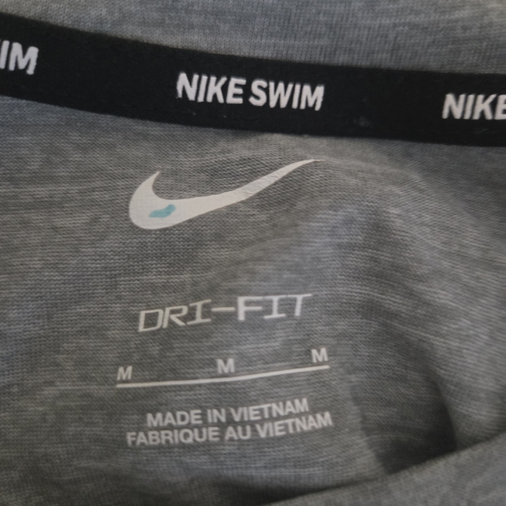 Nike Men's Heather Gray Short Sleeve Tee - Picture 2 of 4